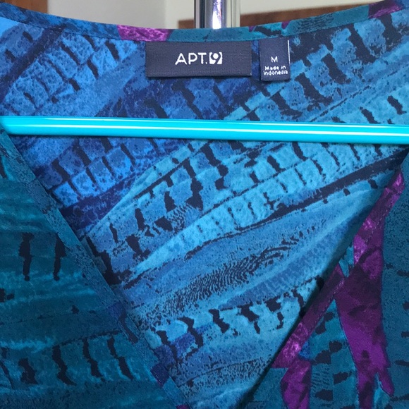 Sleeveless Dress - Picture 3 of 6